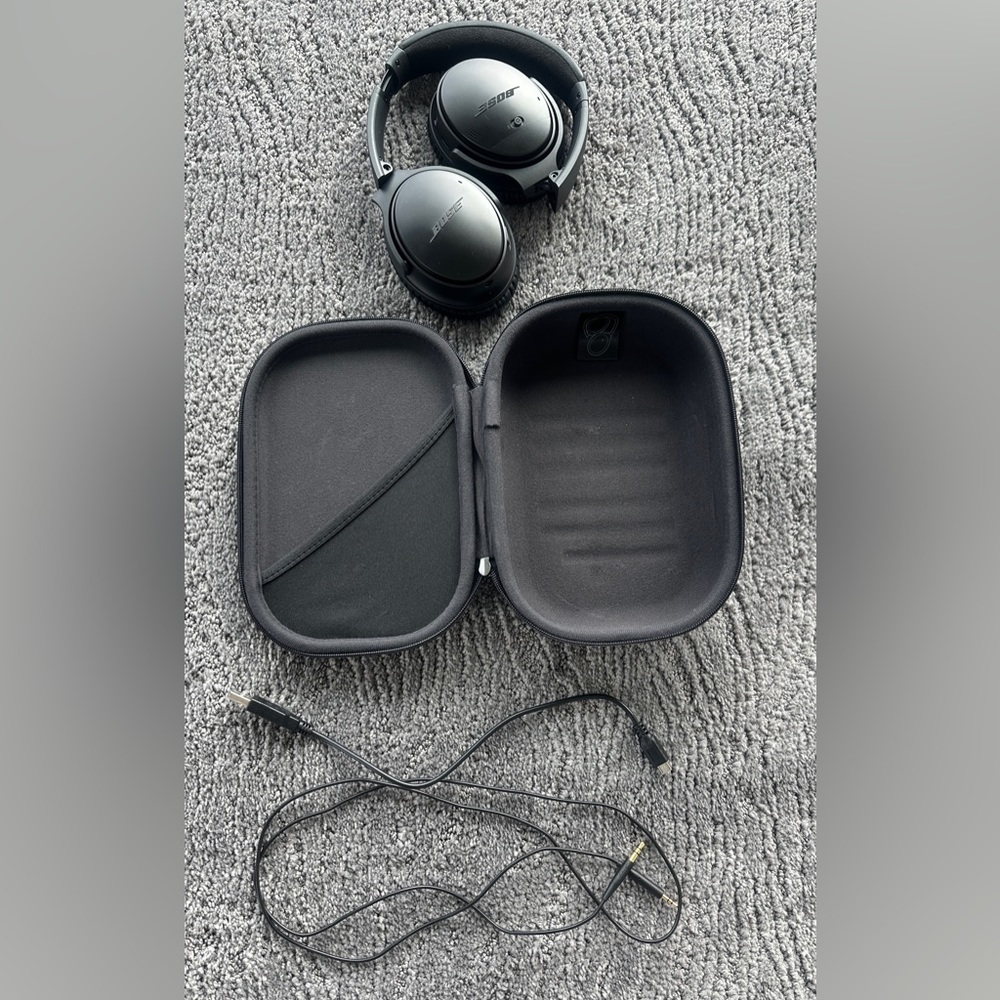 Bose QuietComfort 35 Series II Wireless Noise-Cancelling Bluetooth Headphones